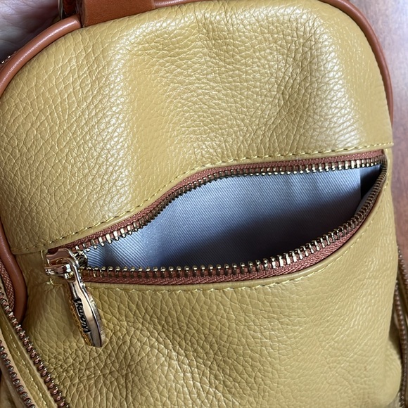 VALENTINA ITALIAN LEATHER BACKPACK LIKE NEW! - Picture 9 of 15